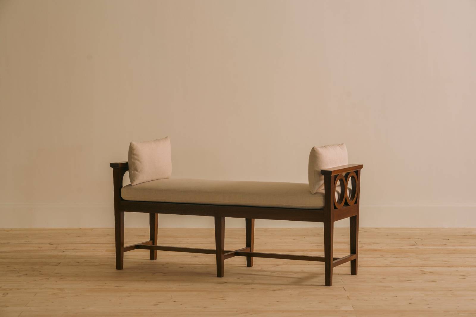 Guild Bench