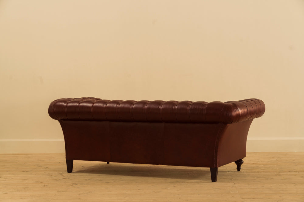 2 SEATER LEATHER CHESTERFIELD SOFA CHESTERS_3